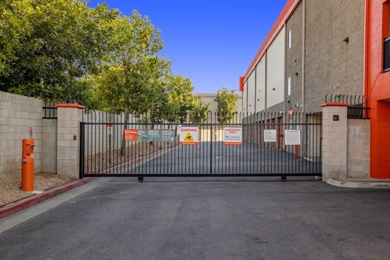Storage Units in Alhambra: The Perfect Solution for Business Owners